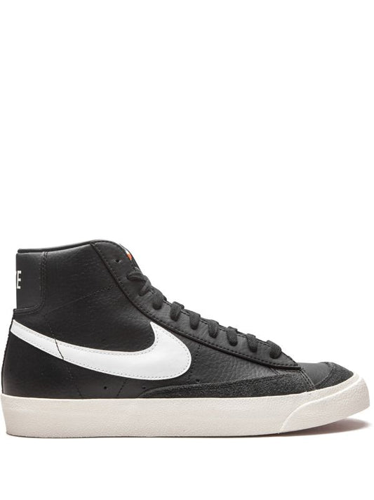 Nike blazer black