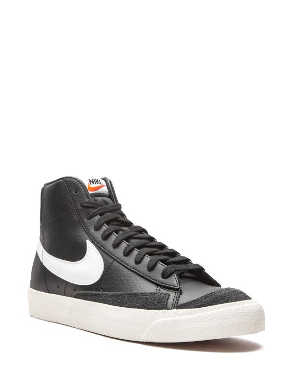 Nike blazer black