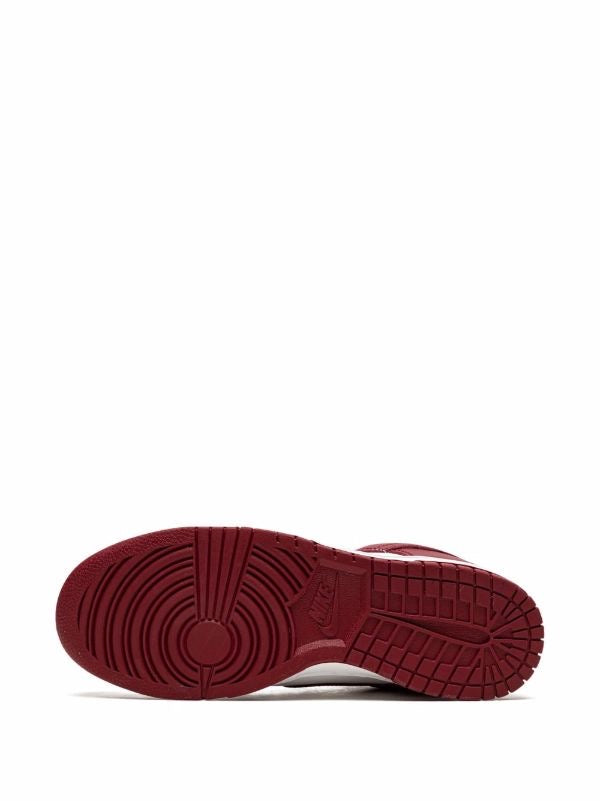 Nike Dunk Low "Burgundy" Sneaker