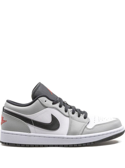 Jordan
Air Jordan 1 Low "Smoke Grey" sneakers